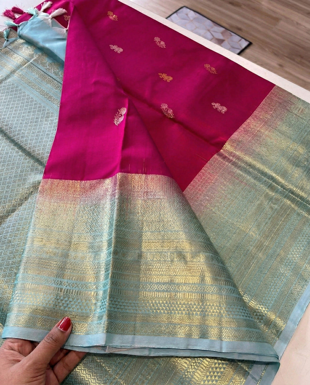 Shakini - Elegant Magenta Silk Saree with Contrast Zari Pallu
