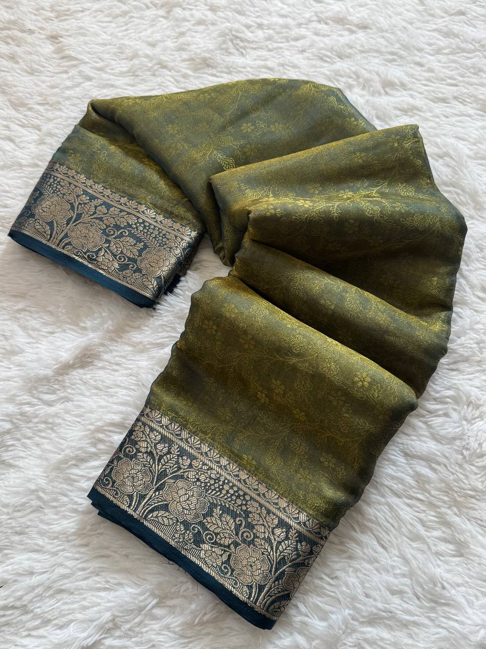 Olive Green2 Soft Space Silk Saree with Pure Zari Border & Rich Zari Pallu