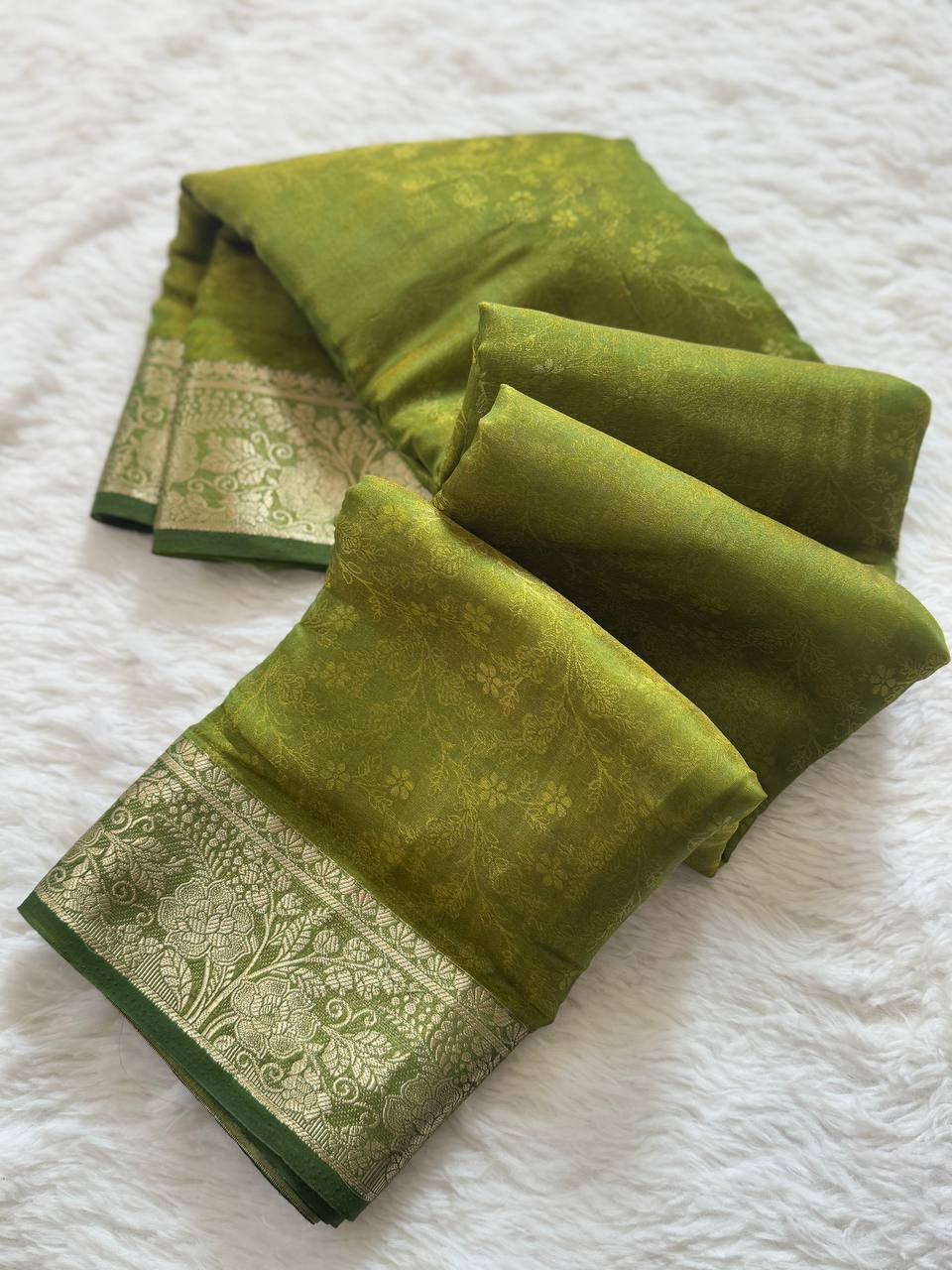 Olive Green Space Silk Saree with Pure Zari Border & Rich Zari Pallu